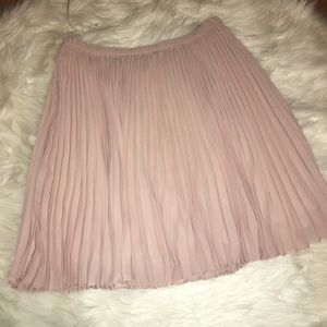 Pleated skirt